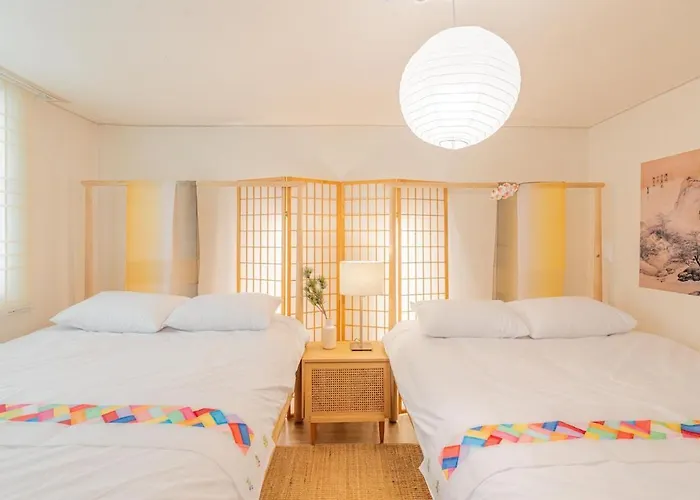 1m Walk Stn, 3br,12pax, Near The Airport Bus, Ddp 15 Mins 아파트 *