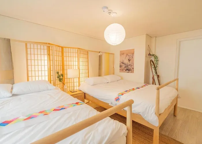 1m Walk Stn, 3br,12pax, Near The Airport Bus, Ddp 15 Mins 아파트