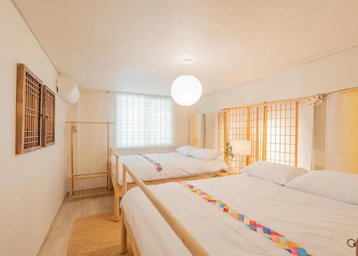 아파트 1m Walk Stn, 3br,12pax, Near The Airport Bus, Ddp 15 Mins
