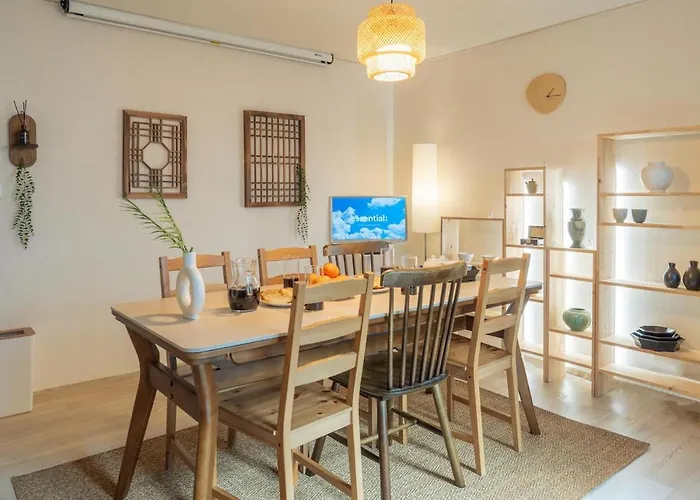 1m Walk Stn, 3br,12pax, Near The Airport Bus, Ddp 15 Mins 아파트 *