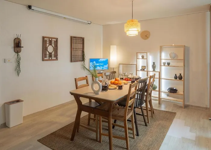 1m Walk Stn, 3br,12pax, Near The Airport Bus, Ddp 15 Mins 아파트 *