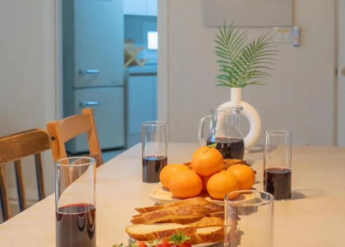 1m Walk Stn, 3br,12pax, Near The Airport Bus, Ddp 15 Mins 아파트